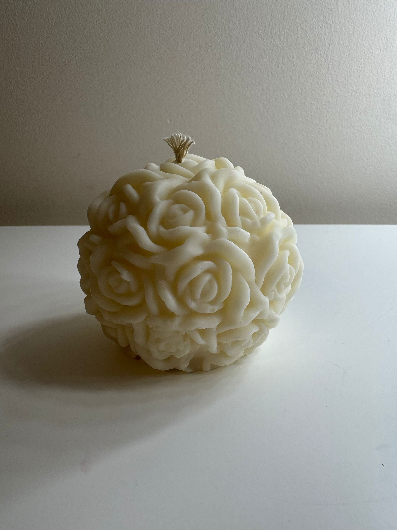 🕯️ Rose Bloom Candle – Handmade Soy Wax Sculpture