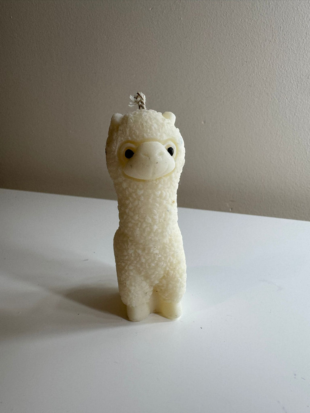 🕯️ Cute Alpaca Soy Wax Candle – Handmade Aesthetic Gift