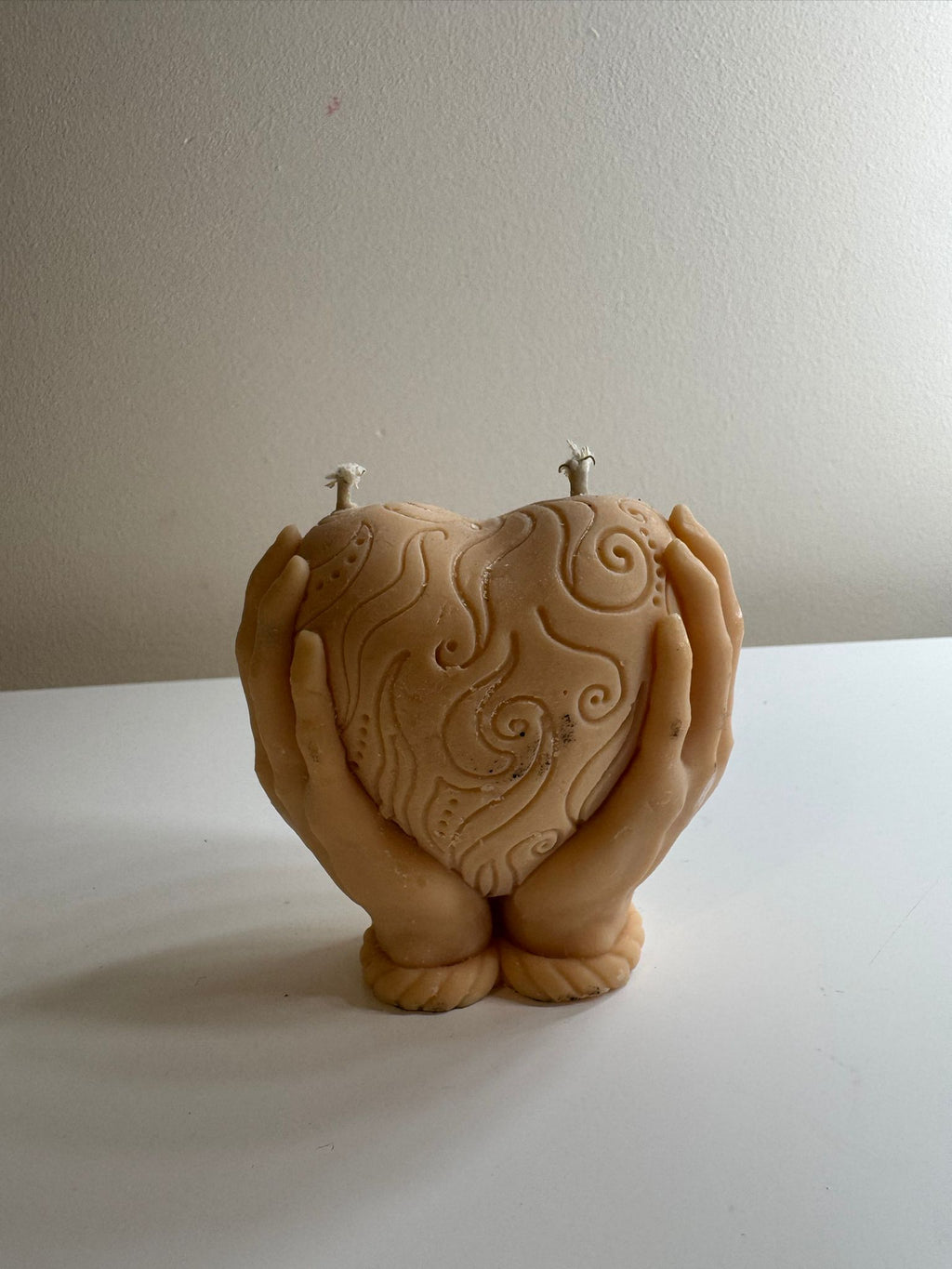 Heart in Hands Soy Wax Candle – Handmade Romantic Decorative Candle