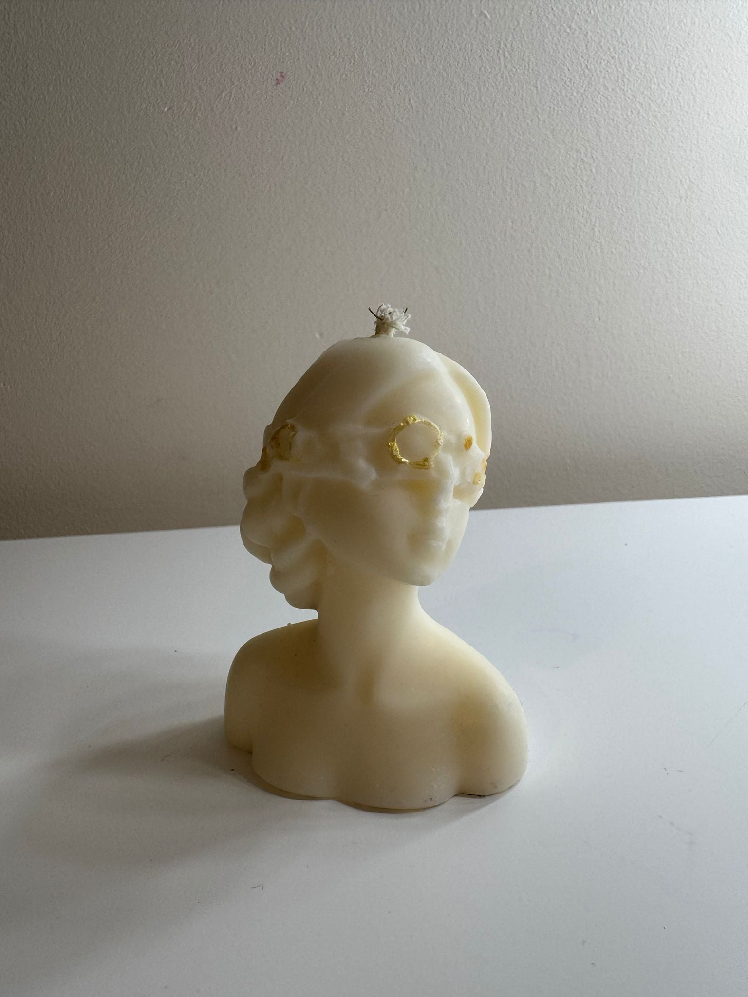 Elegant Lady Bust Soy Wax Candle – Hndamade Decorative Sculpture Candle